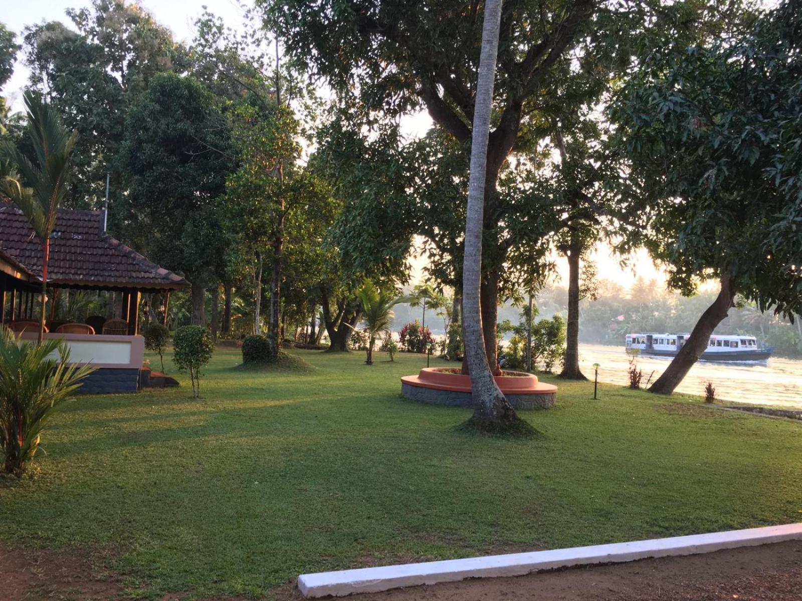 The Pamba Heritage Villa Champakulam Εξωτερικό φωτογραφία